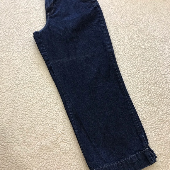 St. John’s Bay Denim Blue Jean Capri Pants
9 / 10 Medium 
2 Front & Back Pockets - Picture 8 of 15